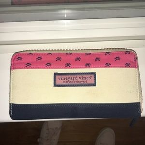 Vineyard Vines wallet
